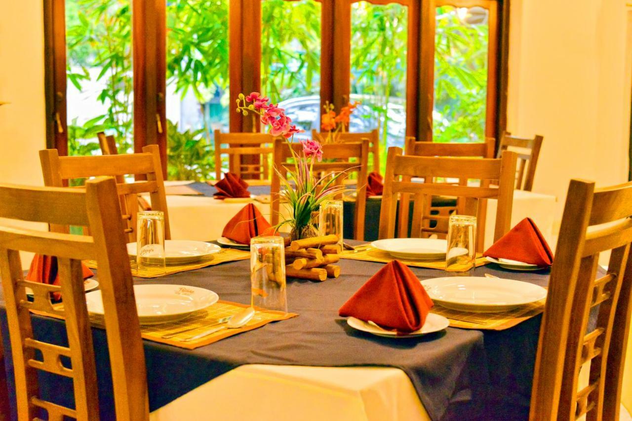 Thilaka City Hotel Anuradhapura Esterno foto